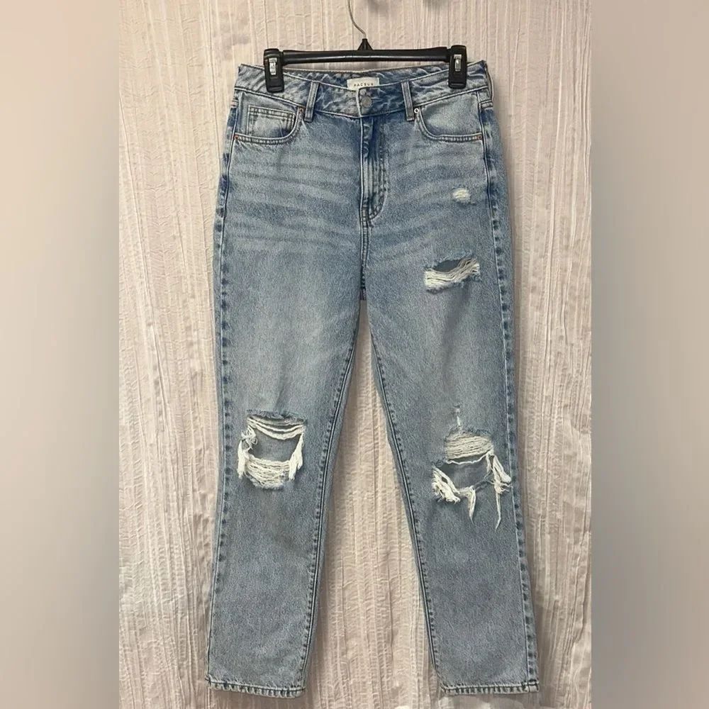 PACSUN 27 Vintage Blue Wash Distressed Mom Jeans
